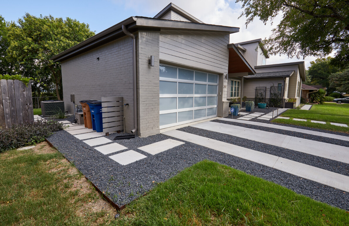 Modern concrete driveway in Oakley, CA